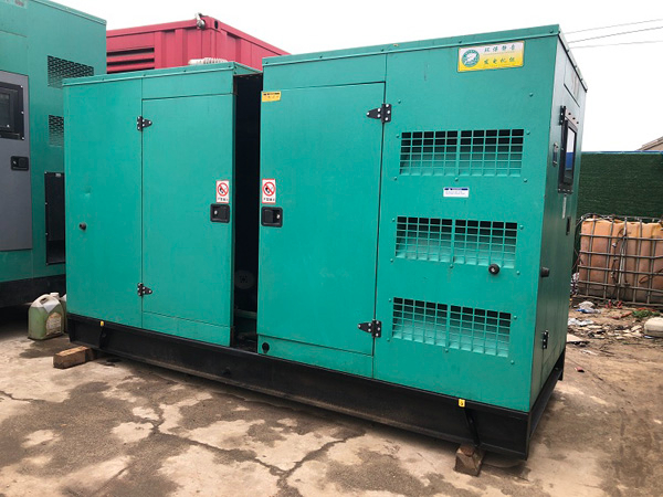 贺兰怎样合理控制磷酸铁锂蓄电池的充放电倍率以延长其使用寿命？